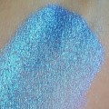 PURE PIGMENT Electric Blue swatch - czysty, sypki pigment kosmetyczny do powiek i ciała