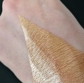 PURE PIGMENT Caramel swatch - czysty, sypki pigment kosmetyczny do powiek i ciała